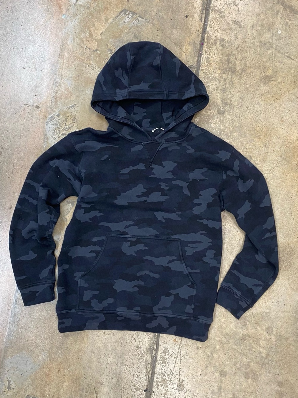 lululemon athletica Men's Navy and Black Camo Zip-Up Hoodie